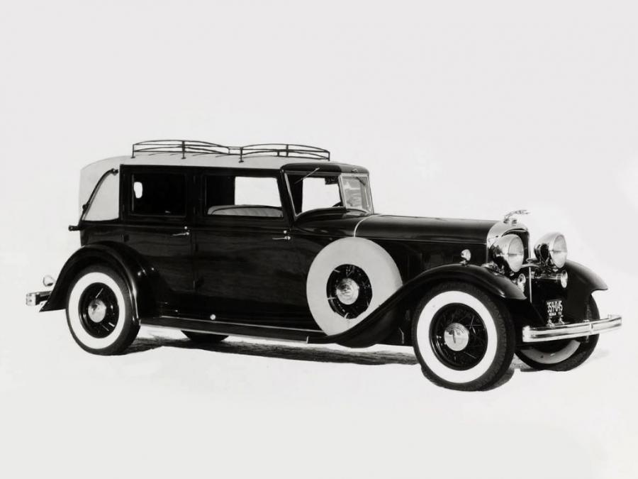 Lincoln Model KB 2-Window Berline by Judkins (243-A) 1932 года  (фото 1 из 8)